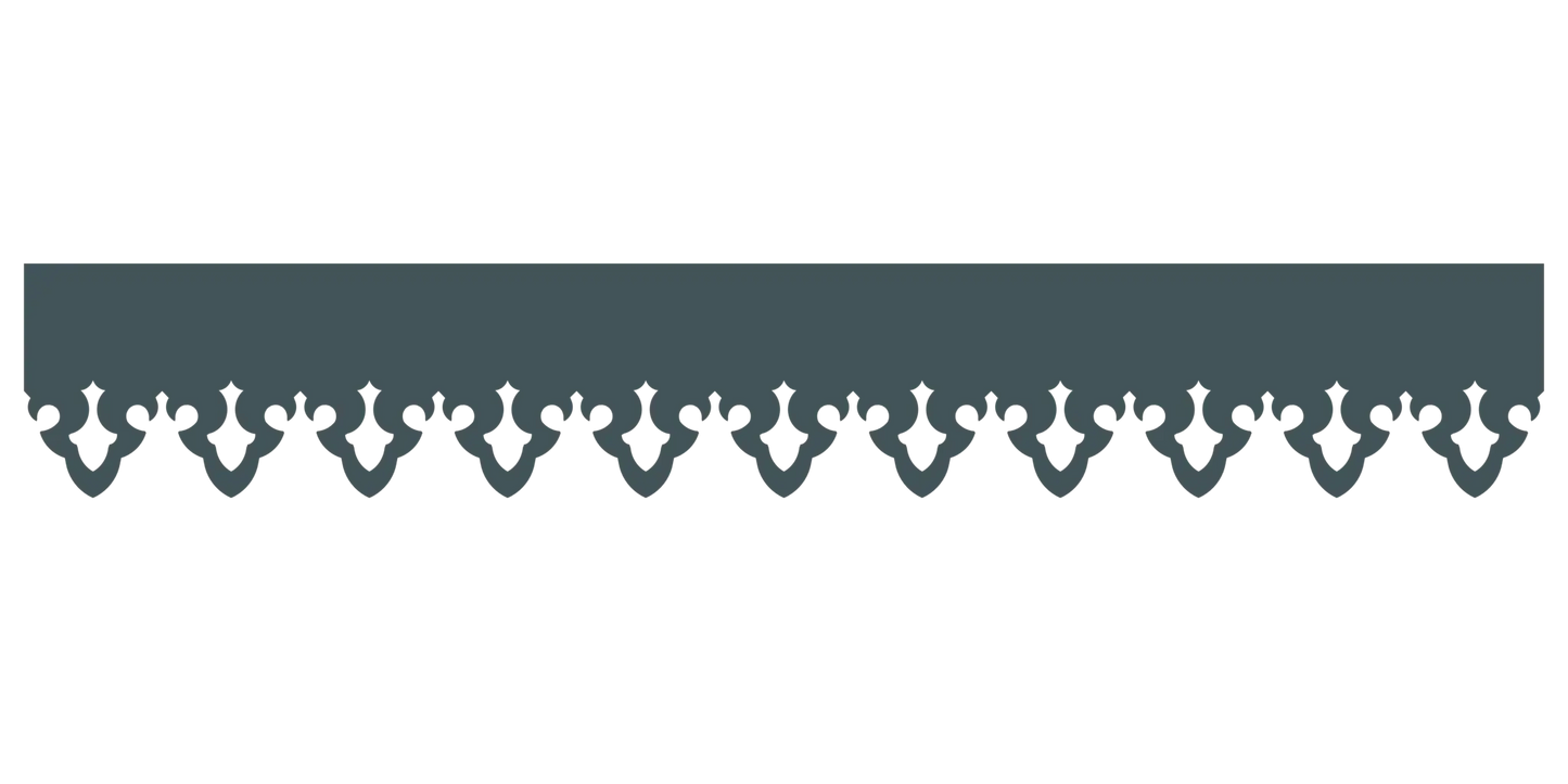 Bandeau du lambrequin Saint-Lary gris foncé en alu, motif décoratif pour bord de toit et fenêtre, vue rapprochée sur la frise 93mm découpée, ORNABAT