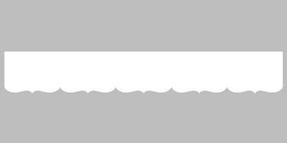 Bandeau du lambrequin Seignosse blanc en alu, motif décoratif pour bord de toit et fenêtre, vue rapprochée sur la frise 30mm découpée, ORNABAT