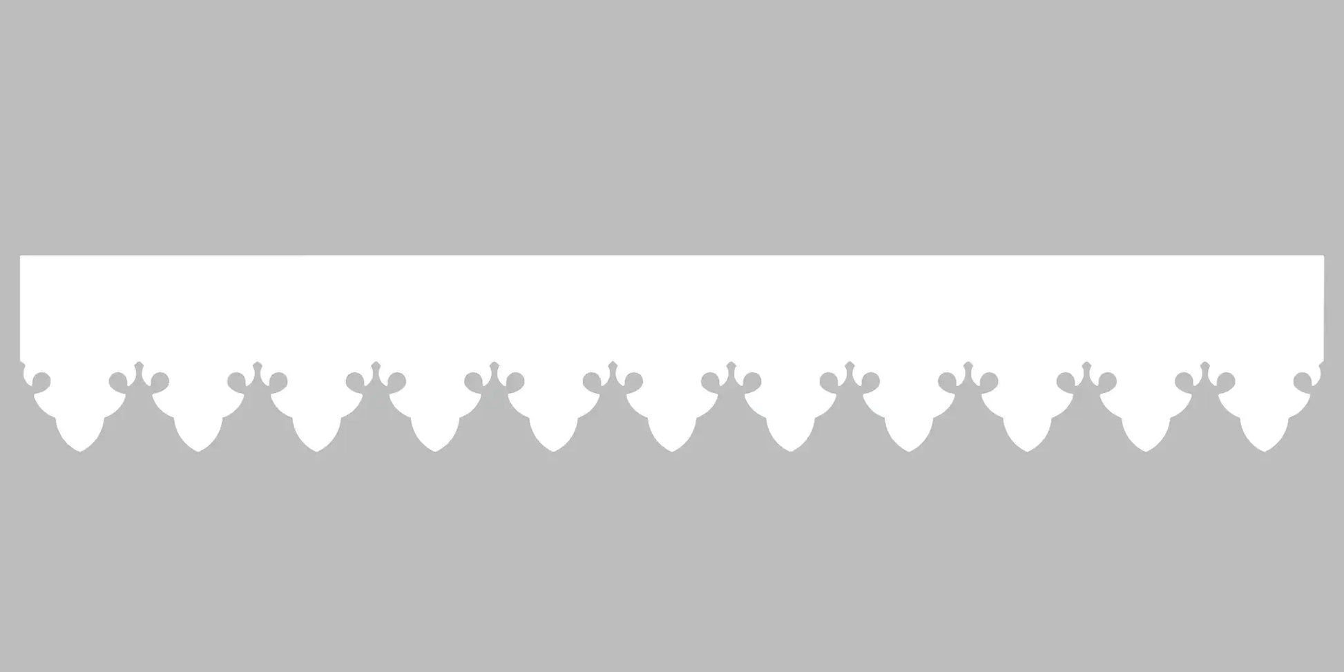 Bandeau du lambrequin Bagneres blanc en alu, motif décoratif pour bord de toit et fenêtre, vue rapprochée sur la frise 85mm découpée, ORNABAT