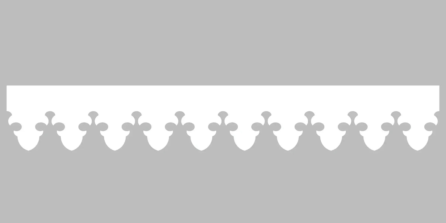 Bandeau du lambrequin Cauterets blanc en alu, motif décoratif pour bord de toit et fenêtre, vue rapprochée sur la frise 110mm découpée, ORNABAT