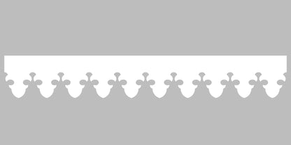 Bandeau du lambrequin Cauterets blanc en alu, motif décoratif pour bord de toit et fenêtre, vue rapprochée sur la frise 110mm découpée, ORNABAT
