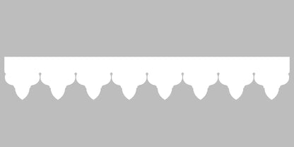 Bandeau du lambrequin Frejus blanc en alu, motif décoratif pour bord de toit et fenêtre, vue rapprochée sur la frise 115mm découpée, ORNABAT