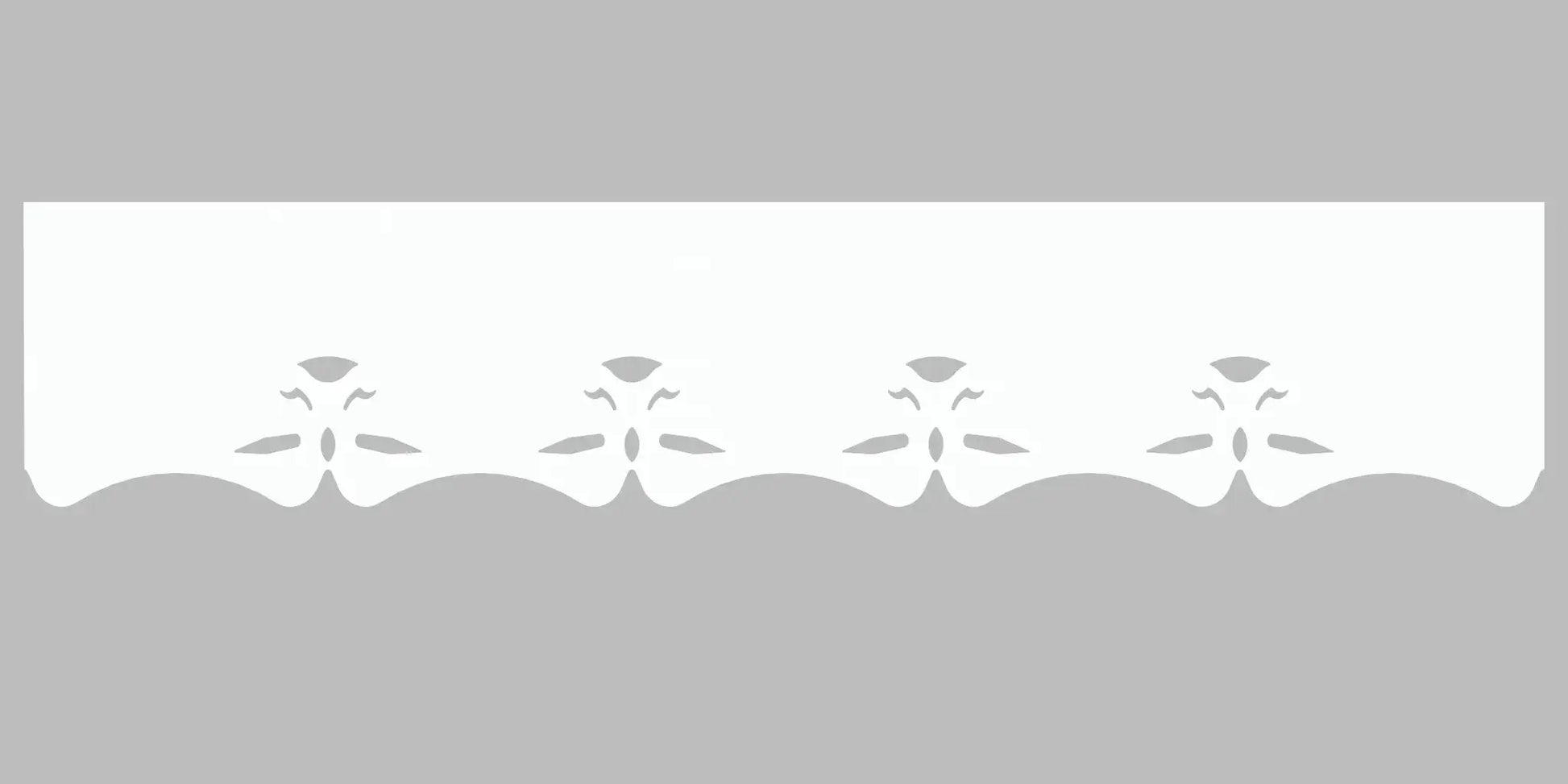 Bandeau du lambrequin Aix blanc en alu, motif décoratif pour extérieur de fenêtre, vue rapprochée sur la frise 120mm découpée, ORNABAT