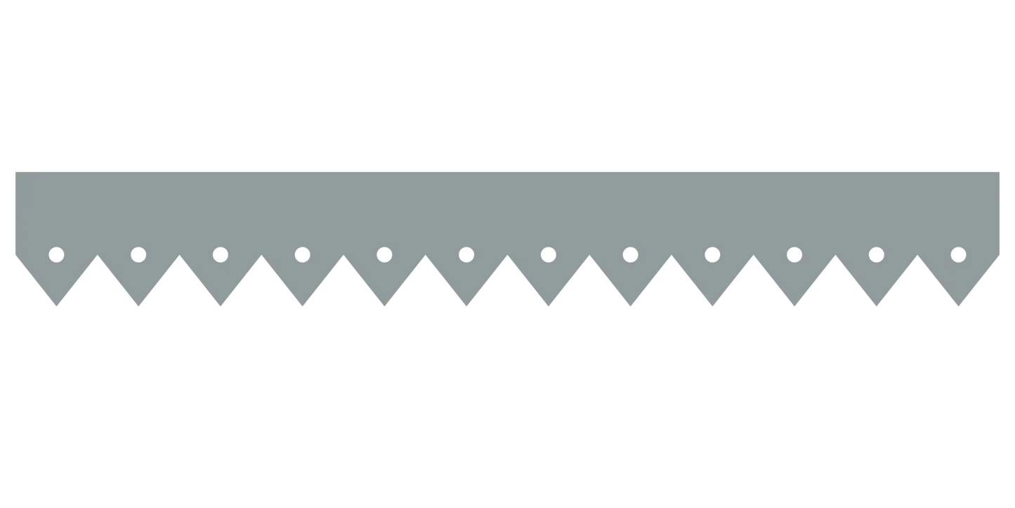 Bandeau du lambrequin Voiron gris clair en alu, motif décoratif pour bord de toit et fenêtre, vue rapprochée sur la frise 75mm découpée, ORNABAT
