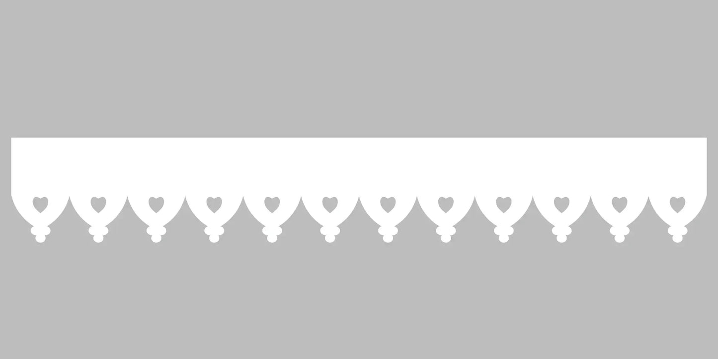 Bandeau du lambrequin Romans blanc en alu, motif décoratif pour bord de toit et fenêtre, vue rapprochée sur la frise 80mm découpée, ORNABAT