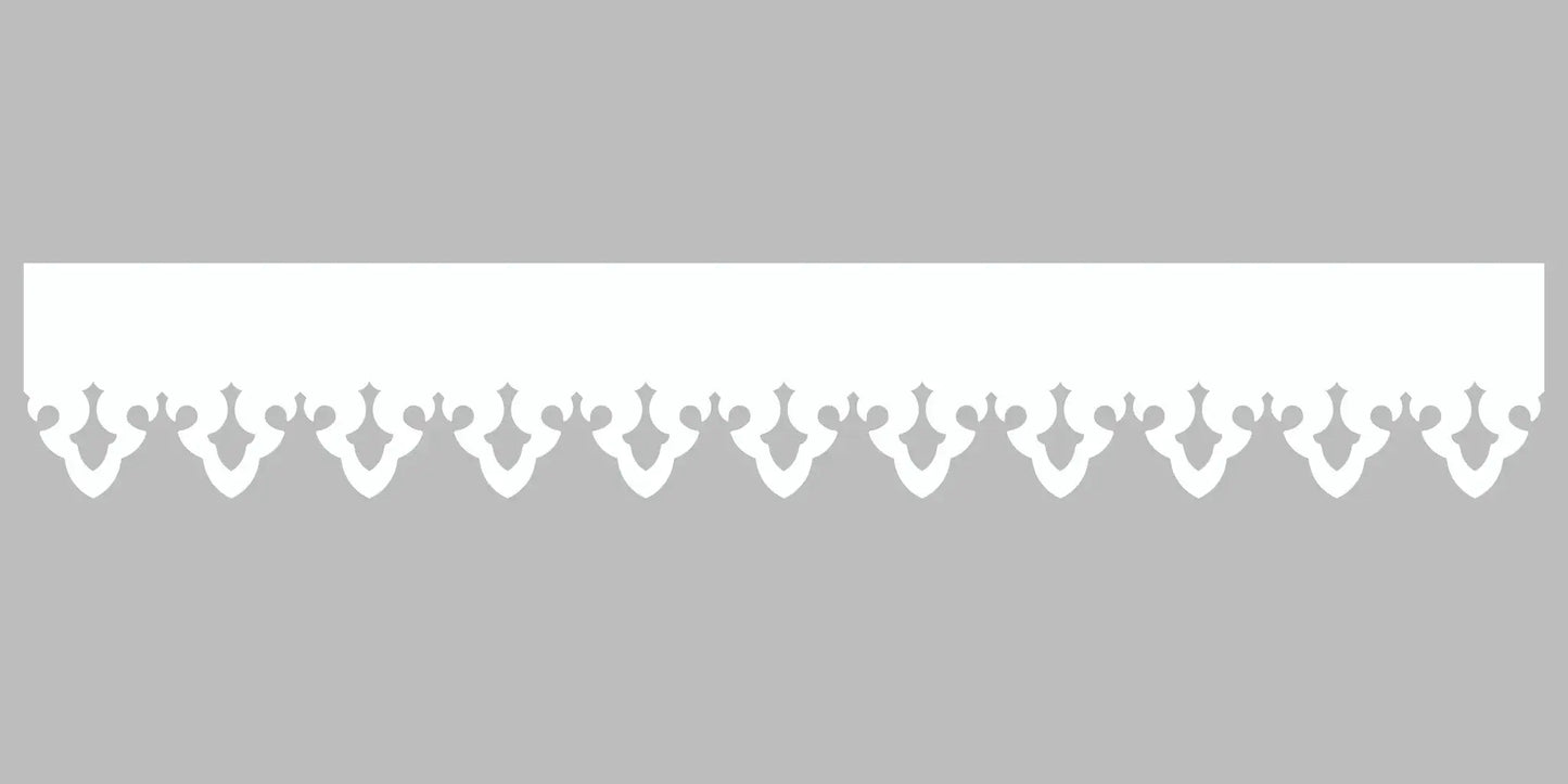 Bandeau du lambrequin Saint-Lary blanc en alu, motif décoratif pour bord de toit et fenêtre, vue rapprochée sur la frise 93mm découpée, ORNABAT