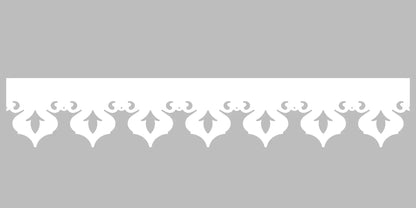 Bandeau du lambrequin Granville blanc en alu, motif décoratif pour bord de toit et fenêtre, vue rapprochée sur la frise 135mm découpée, ORNABAT