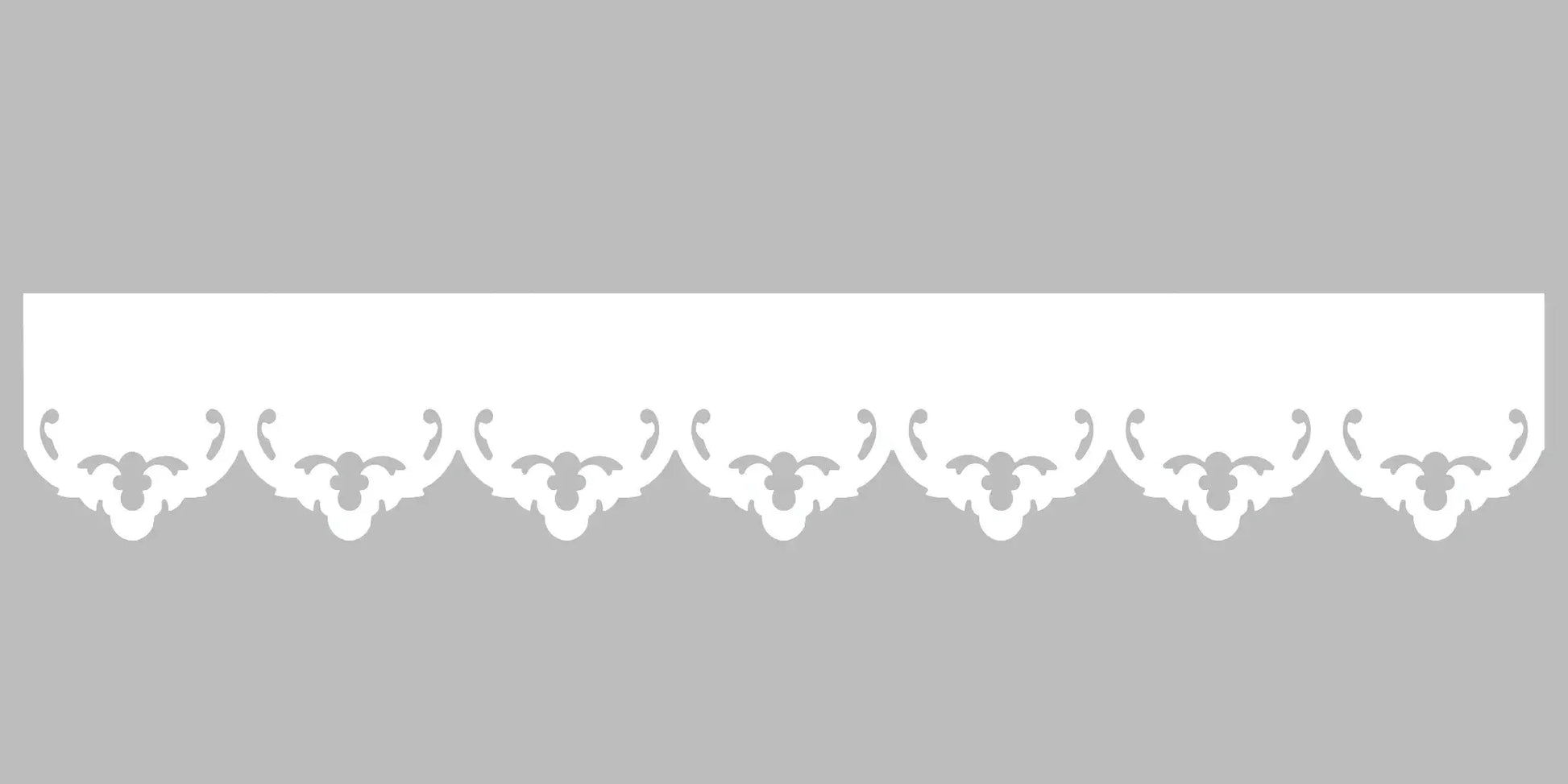 Bandeau du lambrequin Vannes blanc en alu, motif décoratif pour bord de toit et fenêtre, vue rapprochée sur la frise 105mm découpée, ORNABAT