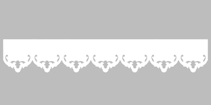 Bandeau du lambrequin Vannes blanc en alu, motif décoratif pour bord de toit et fenêtre, vue rapprochée sur la frise 105mm découpée, ORNABAT