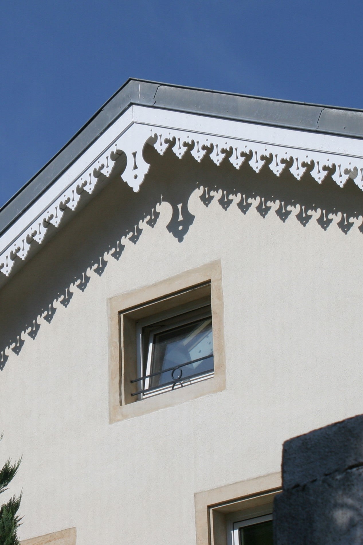  Lambrequin rampant sur pignon de maison, modèle reproduit d'après un dessin, ORNABAT